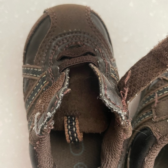 Kid Connection toddler brown dress shoes size 4 Velcro strap - Picture 6 of 6
